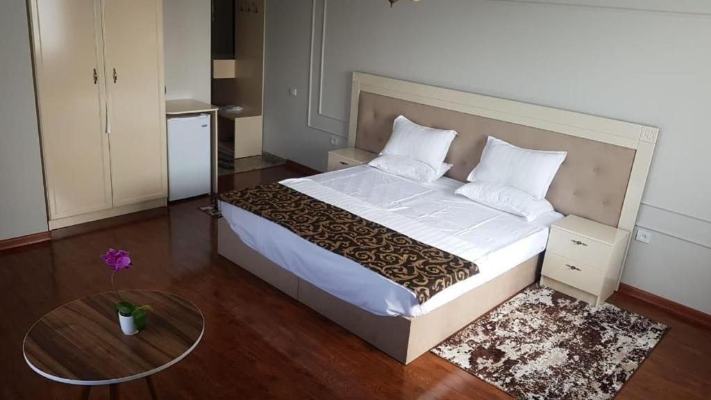 Gold Boutique Hotel Almaty Extérieur photo