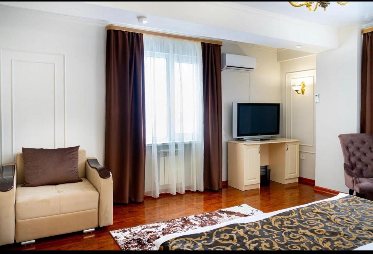 Gold Boutique Hotel Almaty Extérieur photo